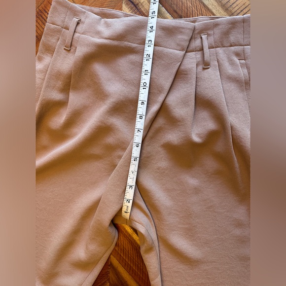 Aritzia Wilfred Crossover Trousers in Camel. Size Small. - Picture 5 of 8